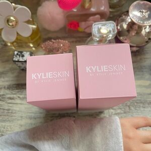 Kylie Jenner Face Wash